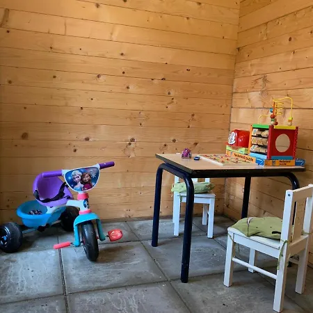 Droomparkchalet Met Overdekt Tuinspeelhuis! * אוטרלו