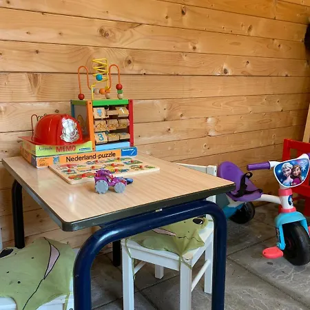 Droomparkchalet Met Overdekt Tuinspeelhuis! אוטרלו